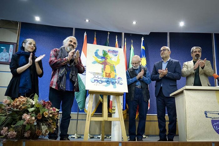 ستاری در نشست خبری بيست و دومین جشنواره بین‌المللی نمایش‌های آیینی و سنتی: نمایش های سنتی هنوز خانه و تماشاخانه‌ای ثابت ندارد!