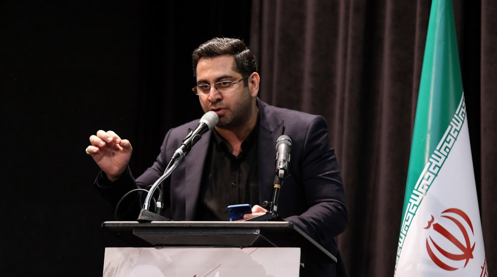 محمدمهدى عبداللهى: آيين اختتاميه كنگره بين المللى شعر شهداى اصناف و بازار با حضور مقامات كشوری و لشکری و چهره هاى برجسته ادبى و هنرى در باغ موزه دفاع مقدس برگزار میشود محمدمهدى عبداللهى: آيين اختتاميه كنگره بين المللى شعر شهداى اصناف و بازار با حضور مقامات كشوری و لشکری و چهره هاى برجسته ادبى و هنرى در باغ موزه دفاع مقدس برگزار میشود