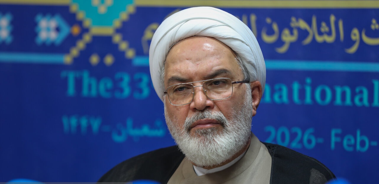 حجتالاسلام ارباب سلیمانی در نشست خبری سی و سومین نمایشگاه بینالمللی قرآن: در تلاش برای تخصیص بن هستیم اما محدودیتهای مالی مانع است! حجتالاسلام ارباب سلیمانی در نشست خبری سی و سومین نمایشگاه بینالمللی قرآن: در تلاش برای تخصیص بن هستیم اما محدودیتهای مالی مانع است!