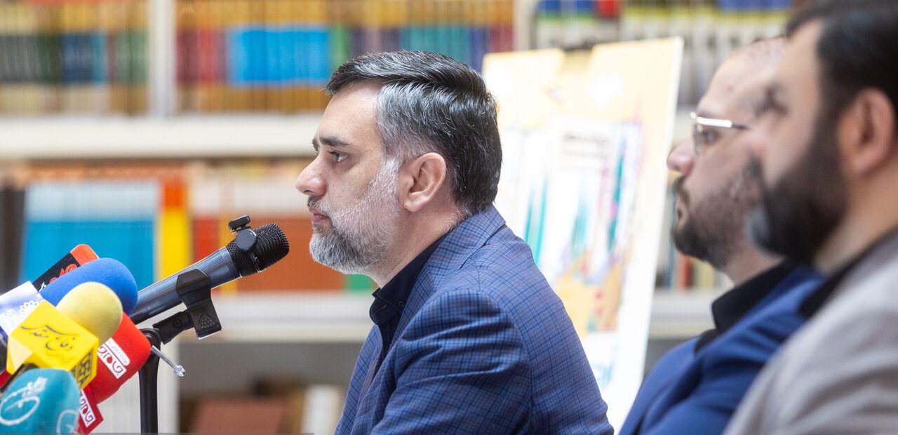 محمدباقر اعلمی در نشست خبری اردیبهشت کتاب: اریبهشت کتاب همزمان با برگزاری مجازی نمایشگاه کتاب طراحی و اجرا شده است محمدباقر اعلمی در نشست خبری اردیبهشت کتاب: اریبهشت کتاب همزمان با برگزاری مجازی نمایشگاه کتاب طراحی و اجرا شده است