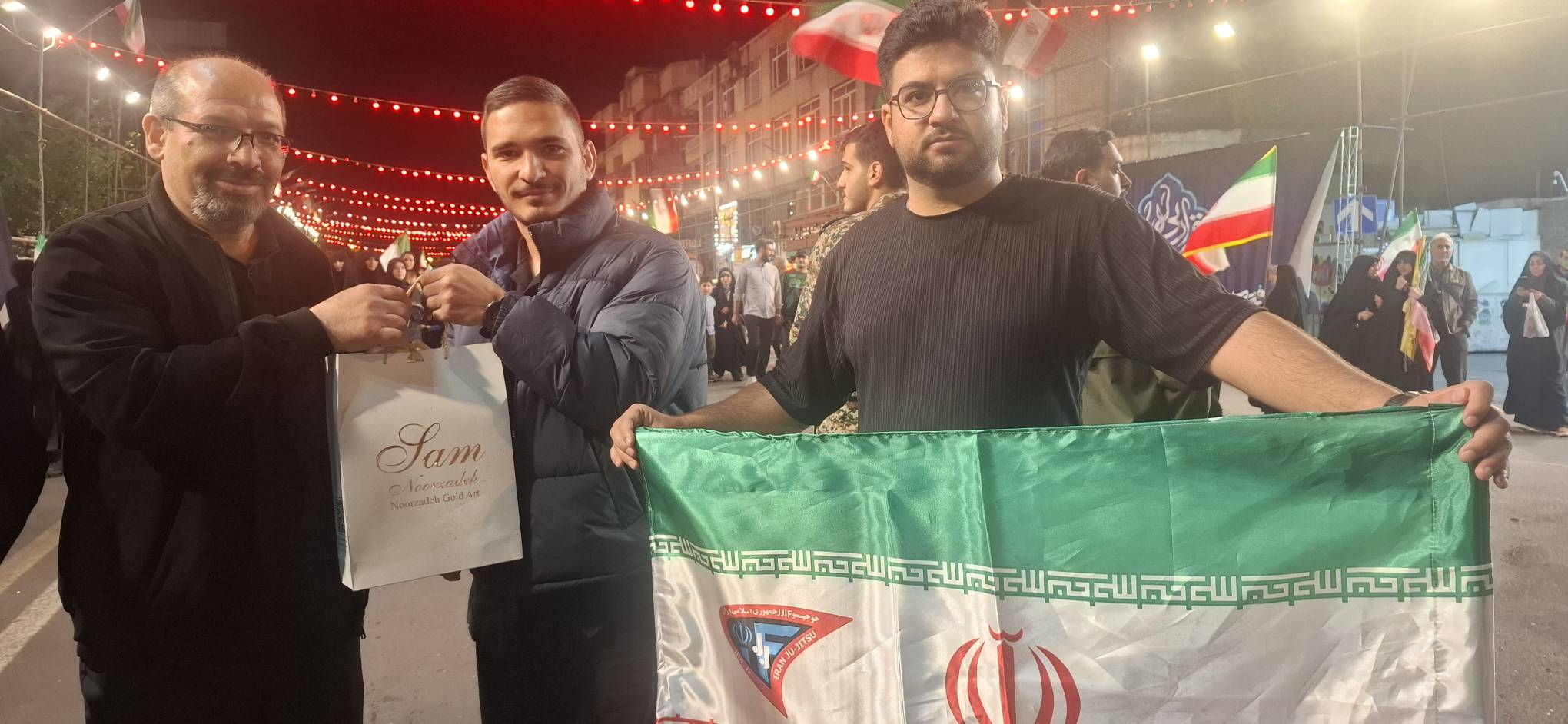 پیوند ورزش، ایمان و ایستادگی؛ تجلیل حماسی از قهرمانان جوجیتسو ایران در قلب میدان انقلاب تهران