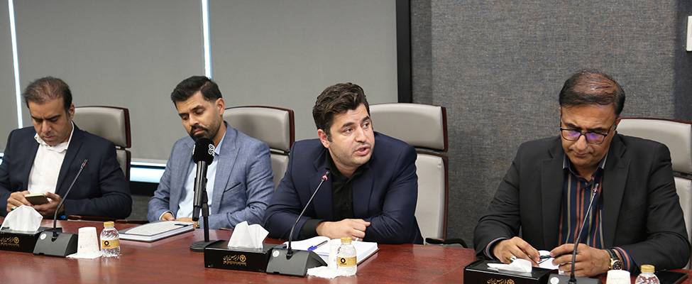 باوندپور در نشست خبری آیین معارفه و عرضه اولیه سهام شرکت پیمان غرب: پیمان غرب با بیش از ۲۴ سال سابقه فعالیت در صنعت برق و نیرو کشور حضور دارد