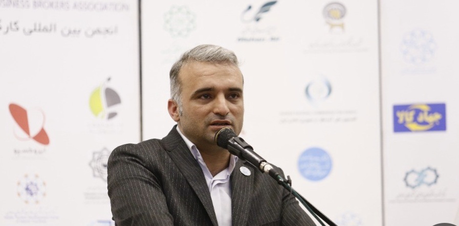 زنگویی در آیین افتتاحیه پنجمین همایش و نمایشگاه بین‌المللی بیمارستان‌ها و مراکز درمانی و راه‌اندازی پویش «نسیم رحمت»: ایران می‌تواند یکی از محورهای اتصال ظرفیت‌های سلامت منطقه و جهان باشد