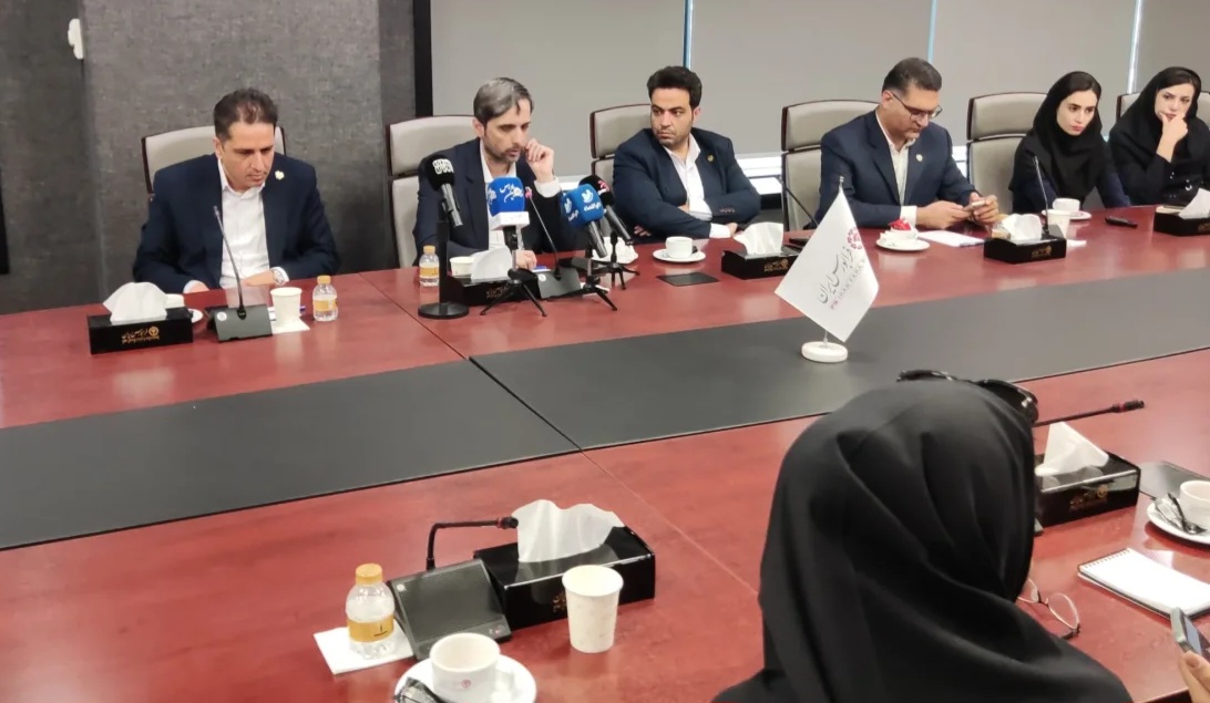 مقدم در نخستین نشست خبری آیین معارفه شرکت «کیمیا پلی‌ استر قم» با نماد «شکیمیا»: بیش از ۸۵ درصد محصولات شکیمیا صادراتی است