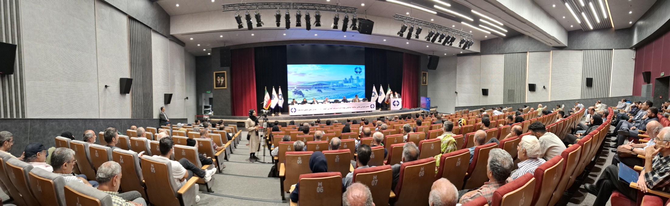 با شرکت بیش از ۹۴ درصد سهامداران مجمع عمومی عادی سالیانه شرکت تادیکو برگزار شد با شرکت بیش از ۹۴ درصد سهامداران مجمع عمومی عادی سالیانه شرکت تادیکو برگزار شد