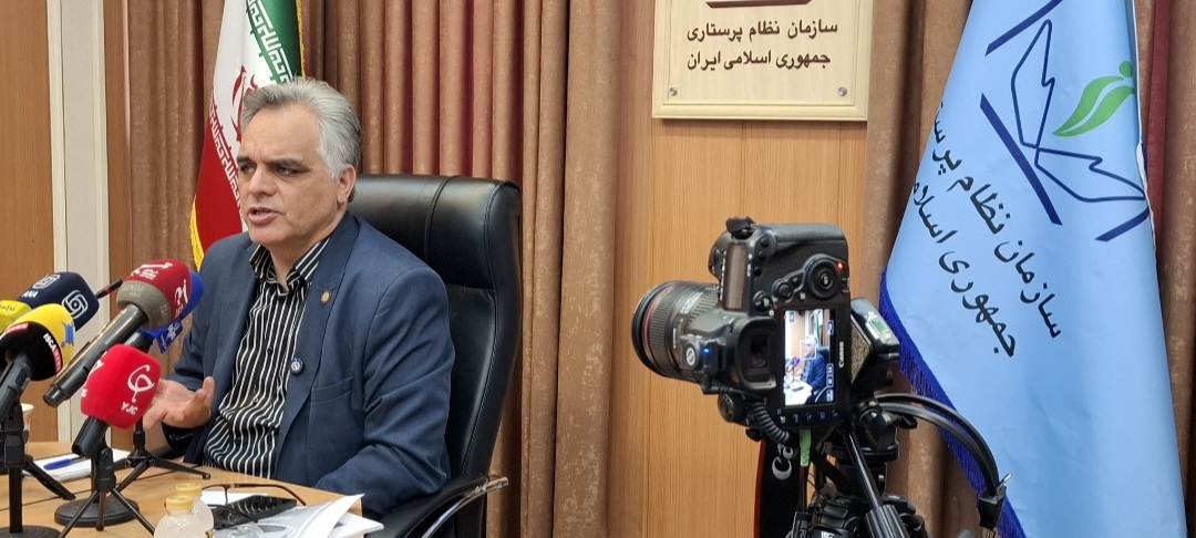 دکتر نجاتیان در نشست خبری به مناسبت روز پرستار: نظام سلامت به قدر کافی شفافیت مخصوصا در حوزه مالی ندارد