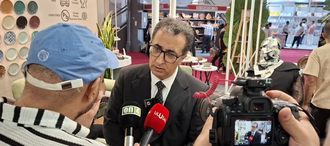 مهندس اصغر زاده در حاشیه بیستمین و ششمین نمایشگاه بین المللی لوازم خانگی ۱۴۰۵: محصول ما کاملا متمایز در صنعت چینی و پرسلان است